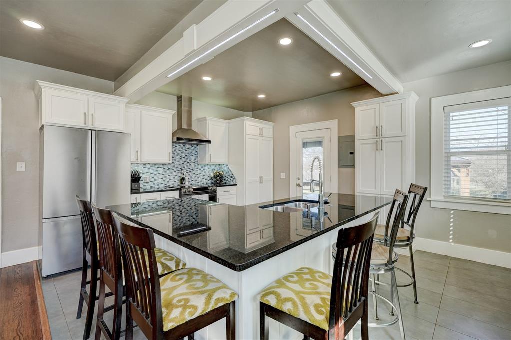 2233 W Eubanks Street Property Photo