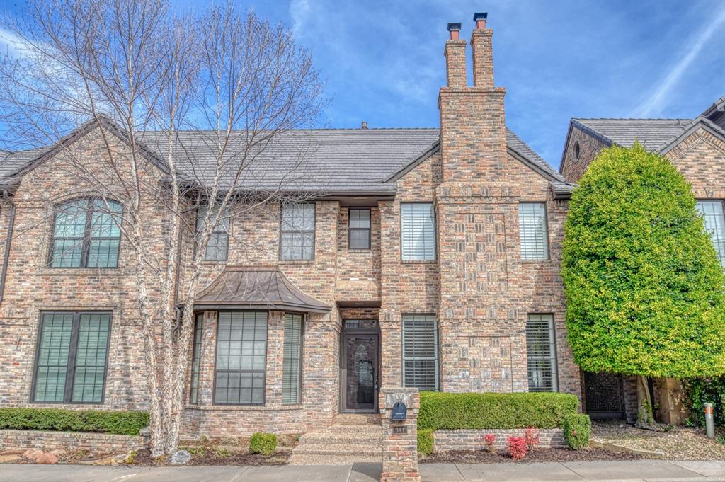 341 Stonehaven Drive Property Photo