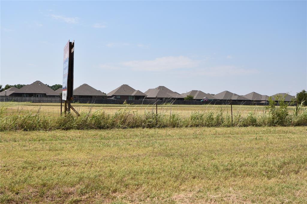 13800 N County Line Road Property Photo