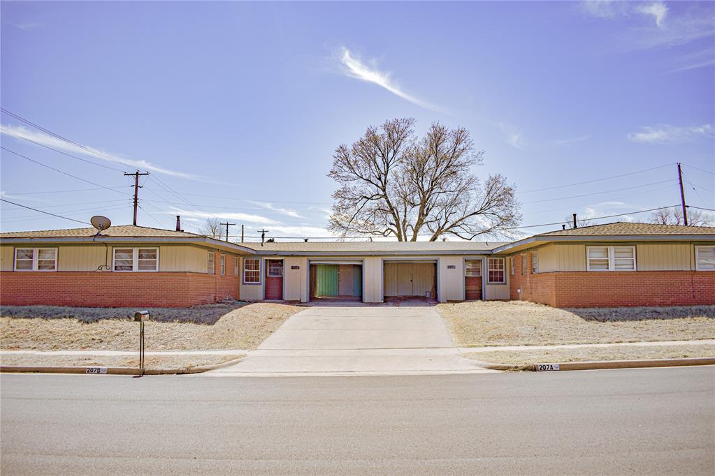 207 Pioneer Way Property Photo