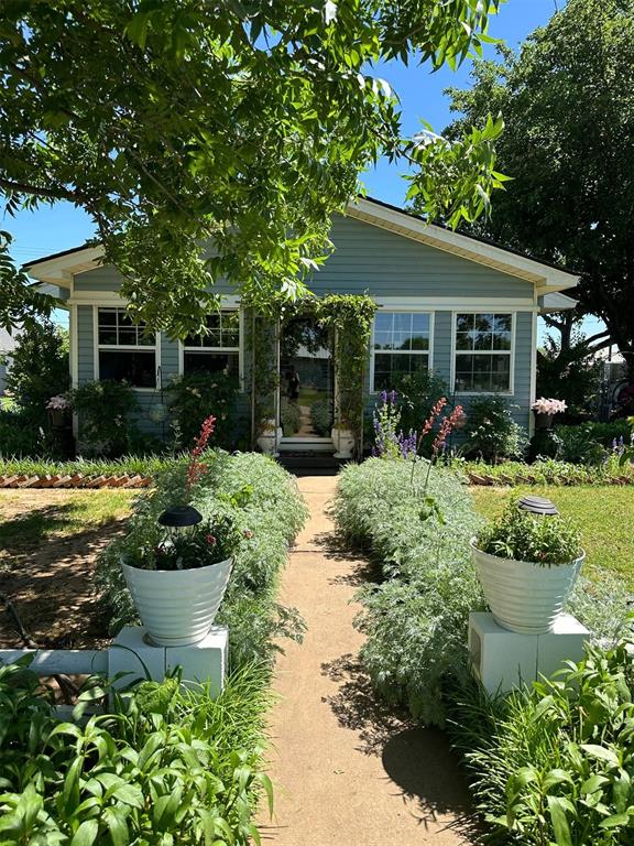 623 W 4th Street