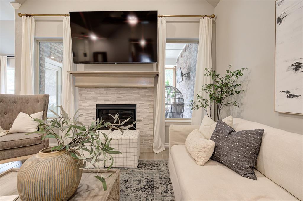 2716 Oak Hill Lane Property Photo