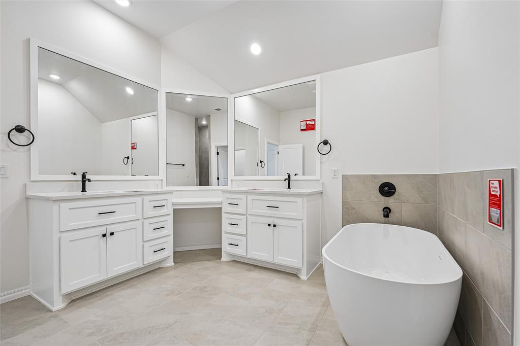 12400 Velvet Ash Avenue Property Photo 16
