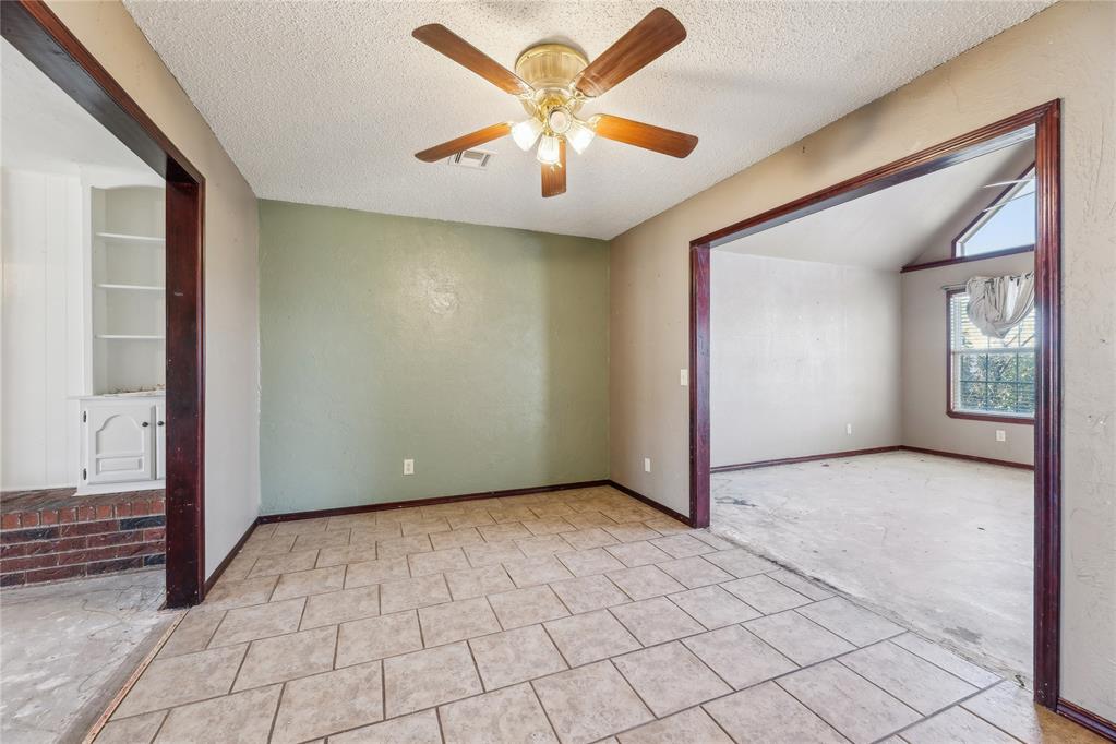 517 Crown Drive Property Photo 5