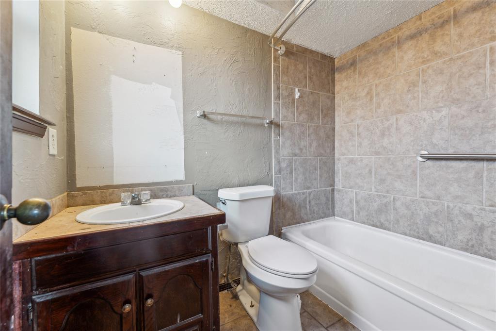 517 Crown Drive Property Photo 14