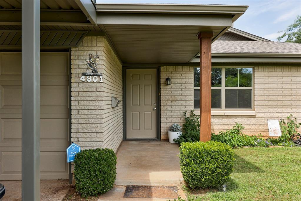4801 Del Crest Drive Property Photo 1