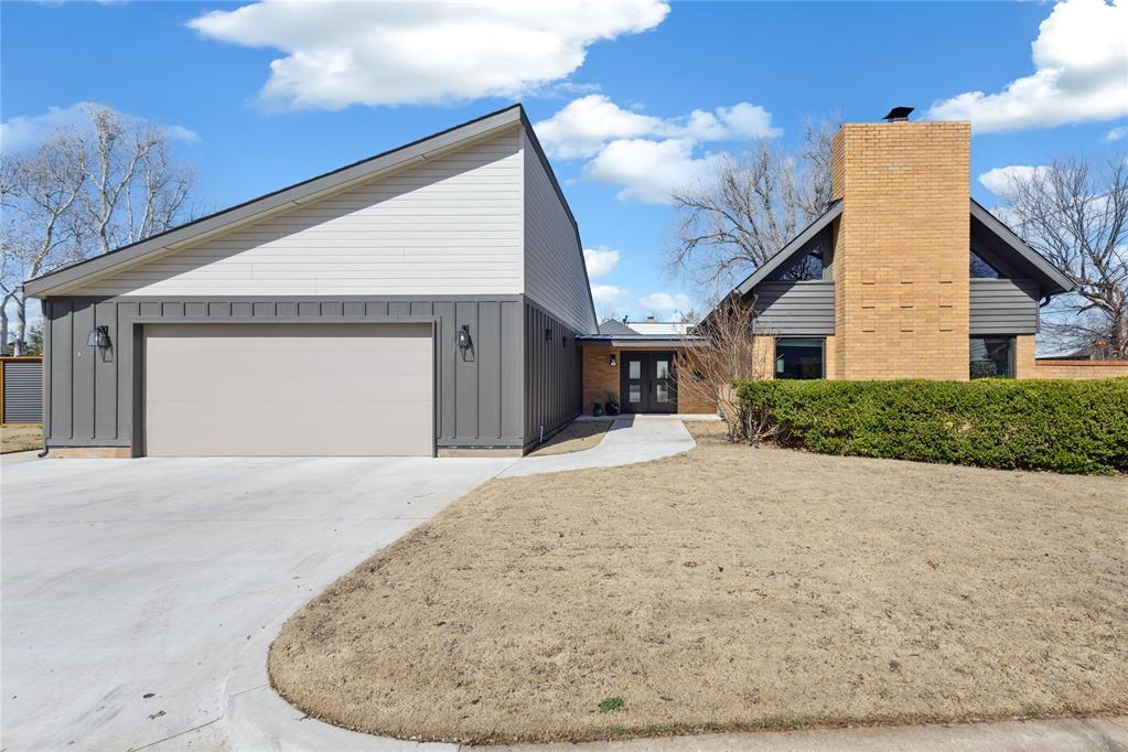 7000 N Omaha Avenue Property Photo