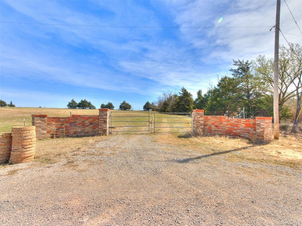 5040 Springfield Drive Property Photo