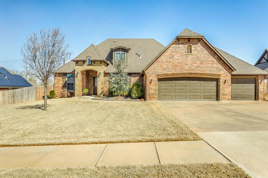 2241 W Mickey Drive Property Photo