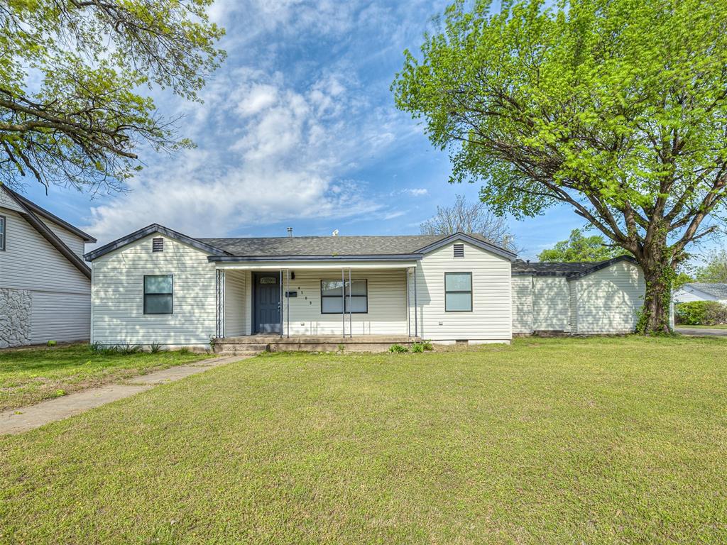 4509 N Willow Avenue Property Photo