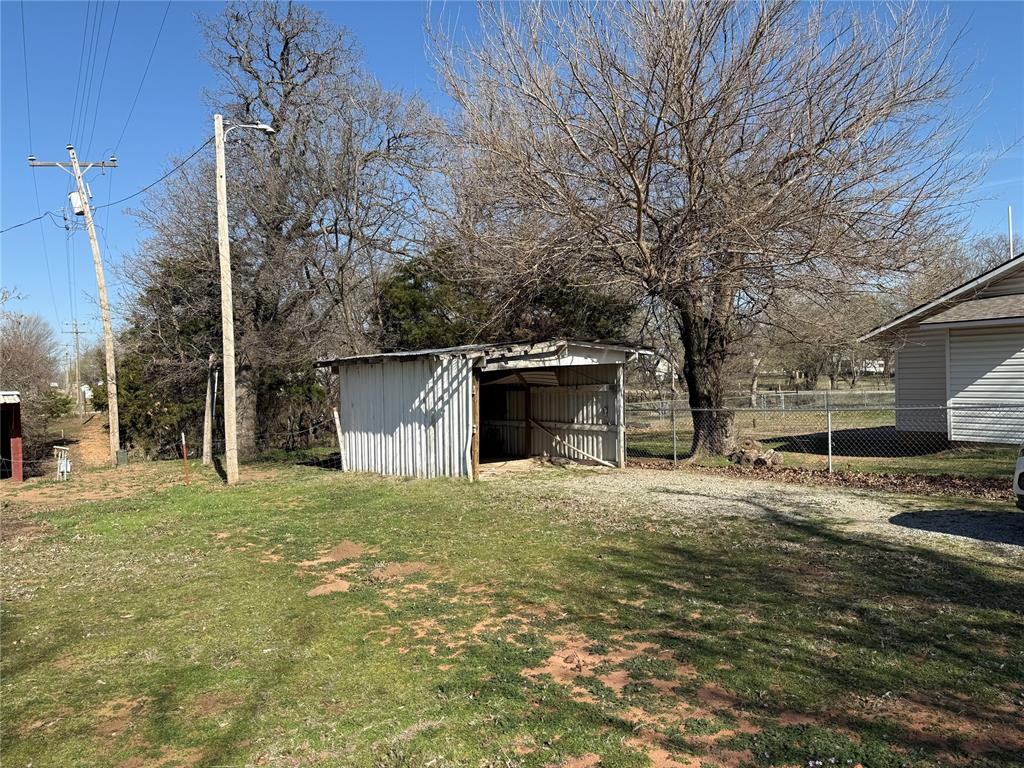 5 S 8th Street Property Photo 3