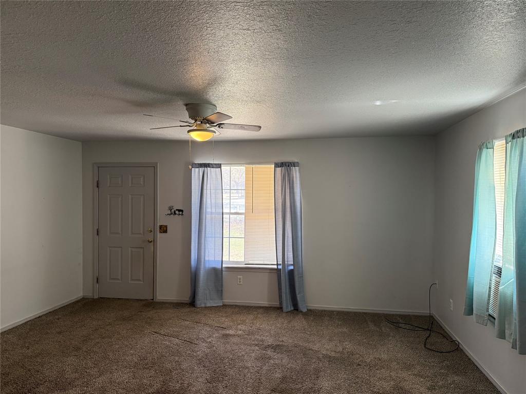 5 S 8th Street Property Photo 8