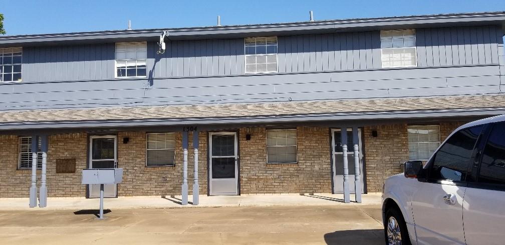 1304 Meadow Lane Property Photo