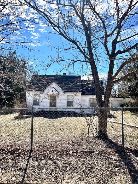 11420 N Stewart Avenue Property Photo