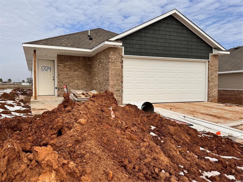 1724 E Krayler Avenue Property Photo
