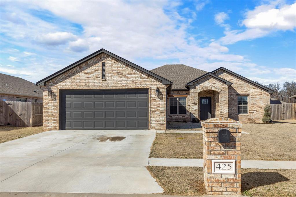 425 E Pams Drive Property Photo