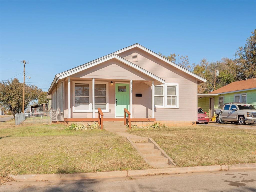 701 Se 31st Street Property Photo