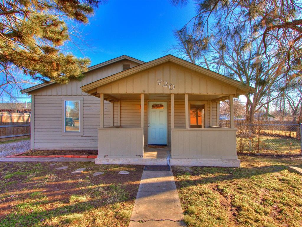 720 E Gray Street Property Photo