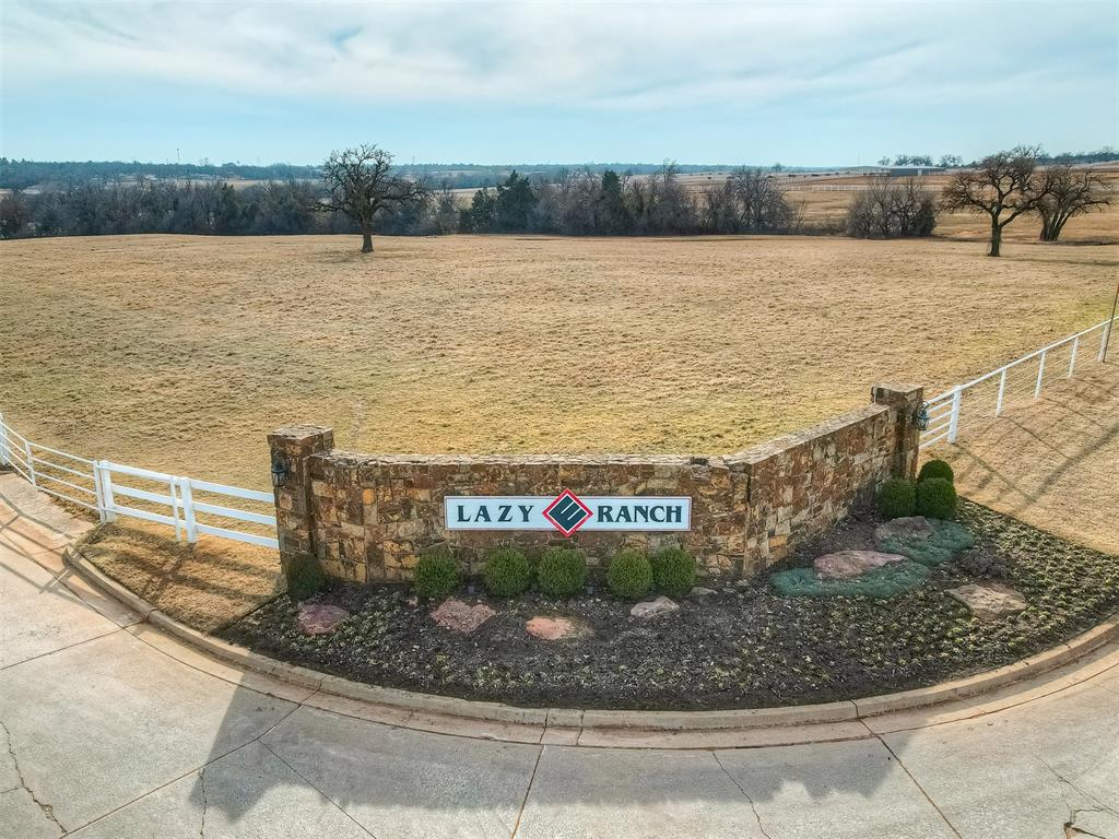 S Post Road Property Photo 40