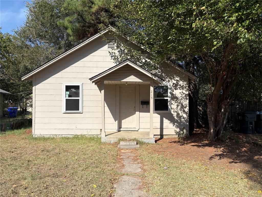 215 E Hayes Street Property Photo