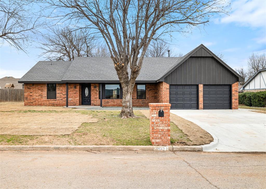 1512 W Oak Street Property Photo
