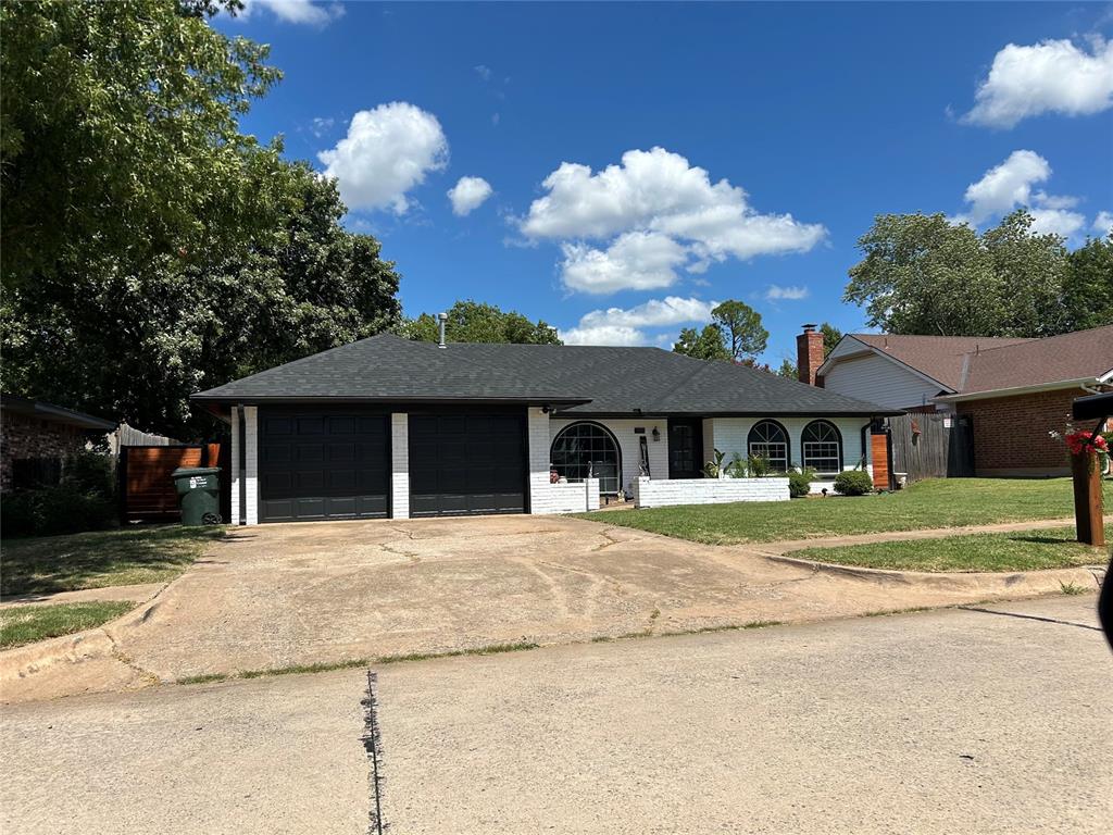 1911 Ridgewood Drive Property Photo
