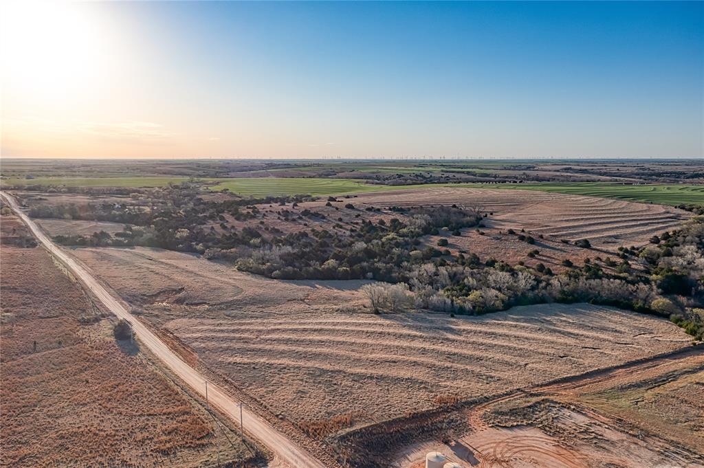 81079 N 2240 Road Property Photo 2