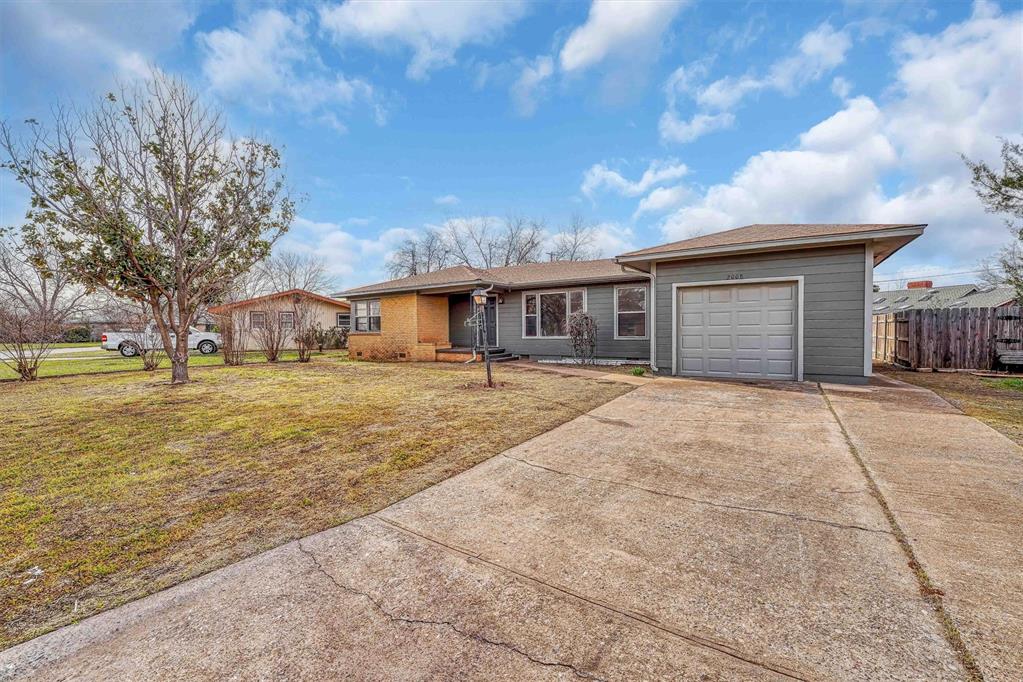 Altus Primary School Real Estate Listings Main Image