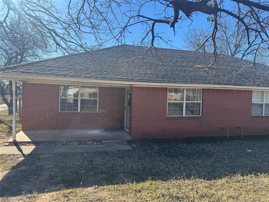 1327 E Fay Street Property Photo 1