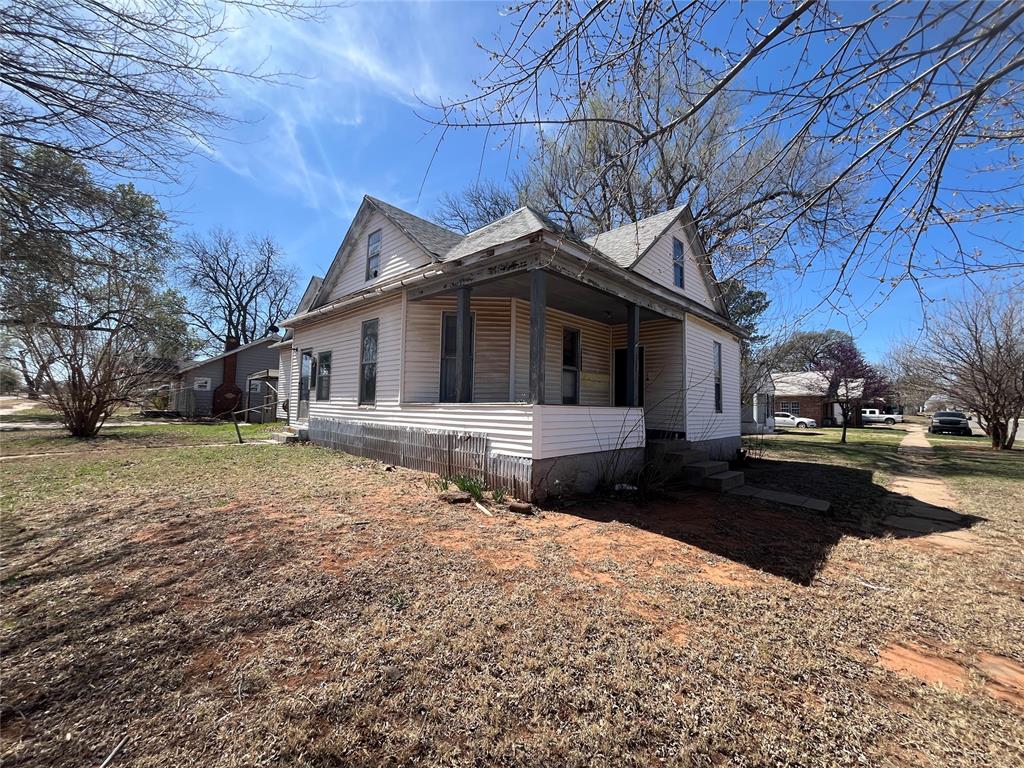 Elk City Real Estate Listings Main Image
