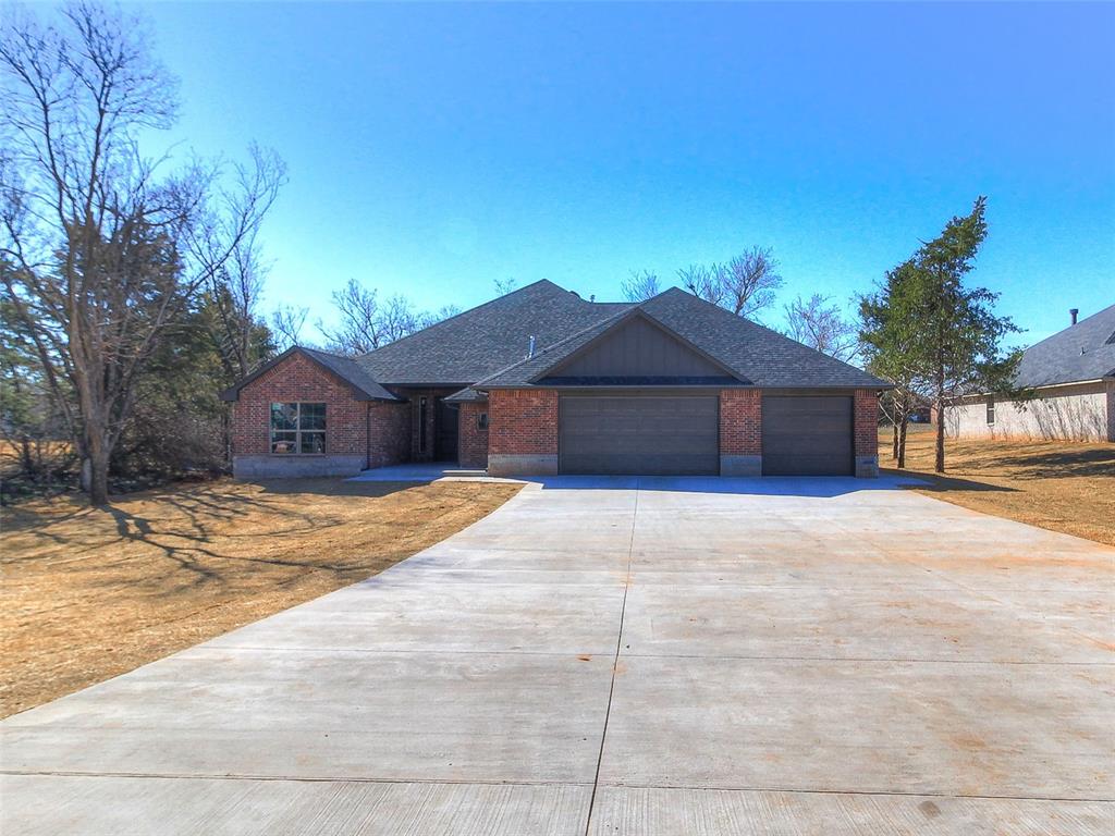 9071 Oak Tree Circle Property Photo