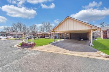6107 Nw Birchwood Place Property Photo