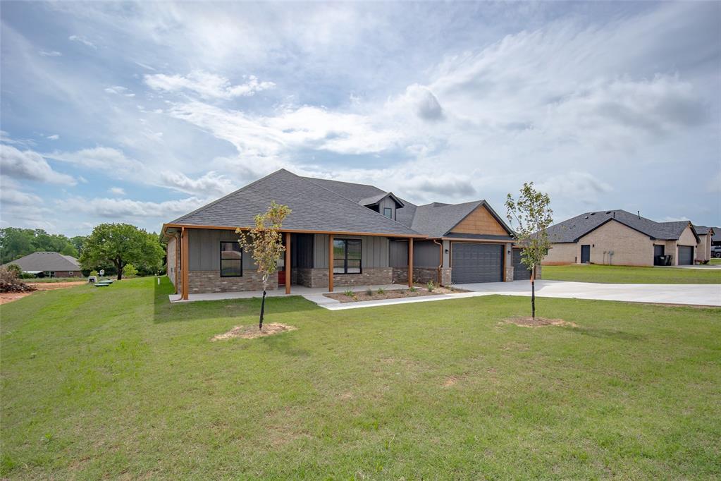 1431 County Road 2977 Property Photo 1