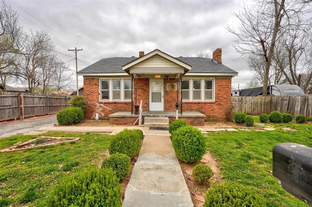 Cesar Chavez Es Real Estate Listings Main Image