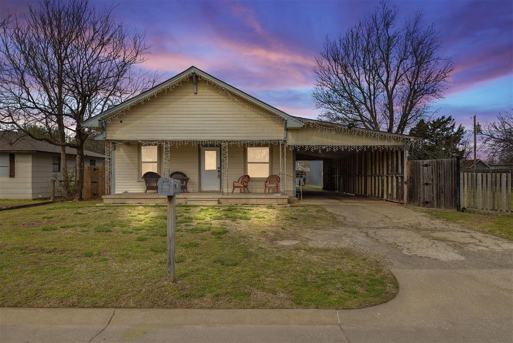 233 N Donald Avenue Property Photo