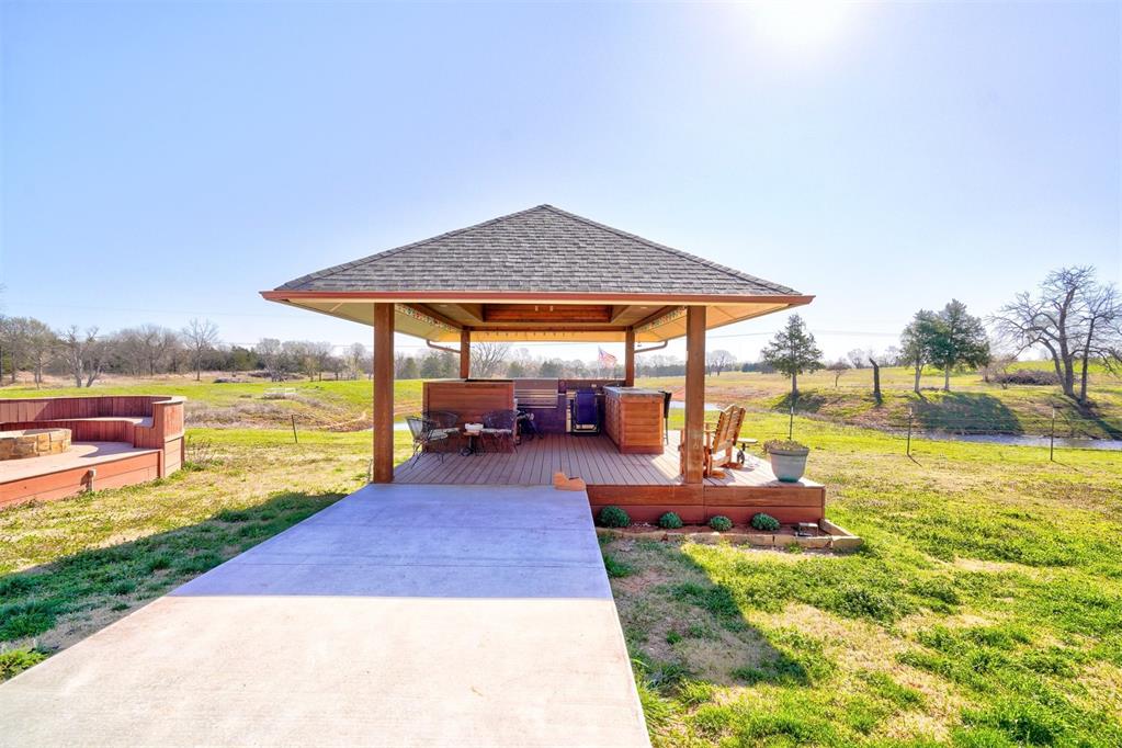 21372 Santa Fe Avenue Property Photo 9
