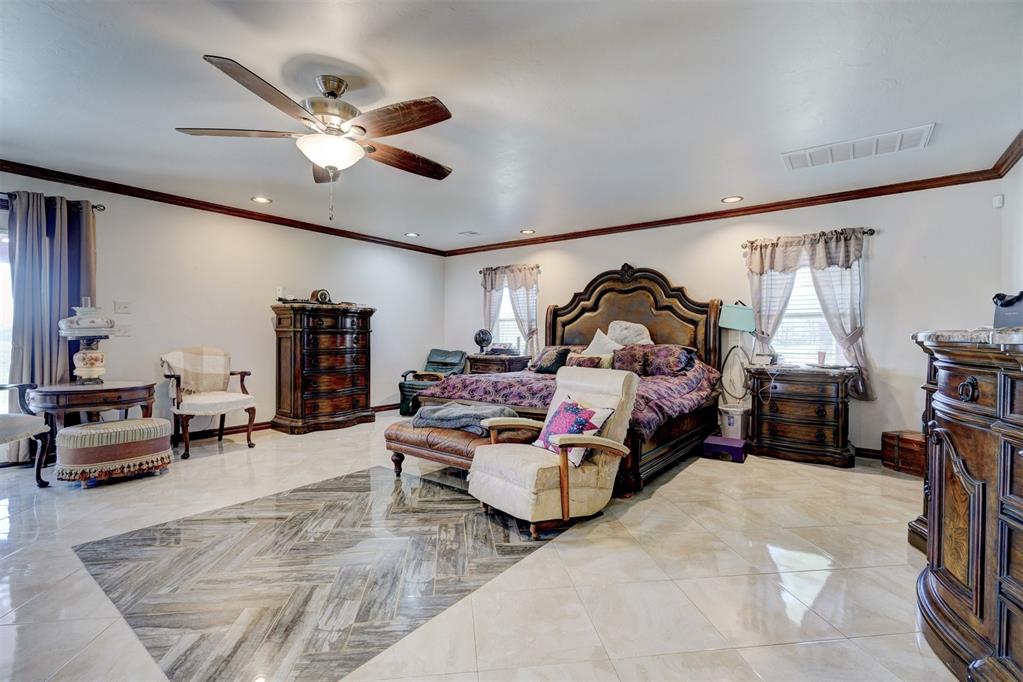 21372 Santa Fe Avenue Property Photo 17
