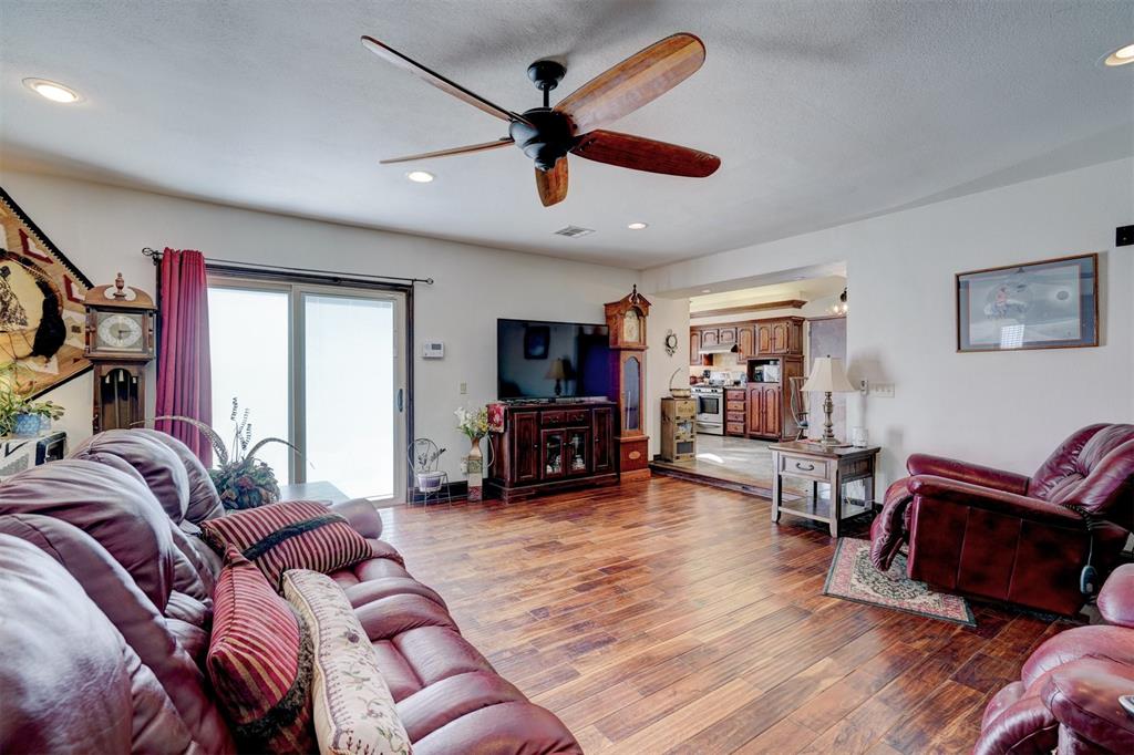 21372 Santa Fe Avenue Property Photo 38