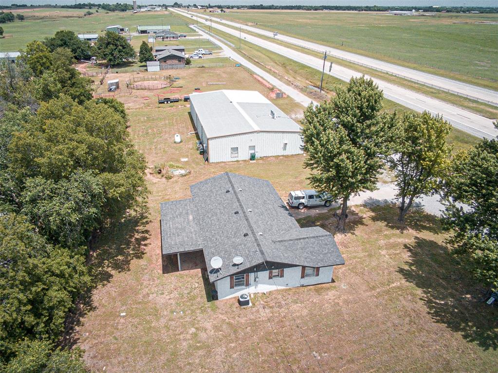 448 N Highway 81 Highway Property Photo 1