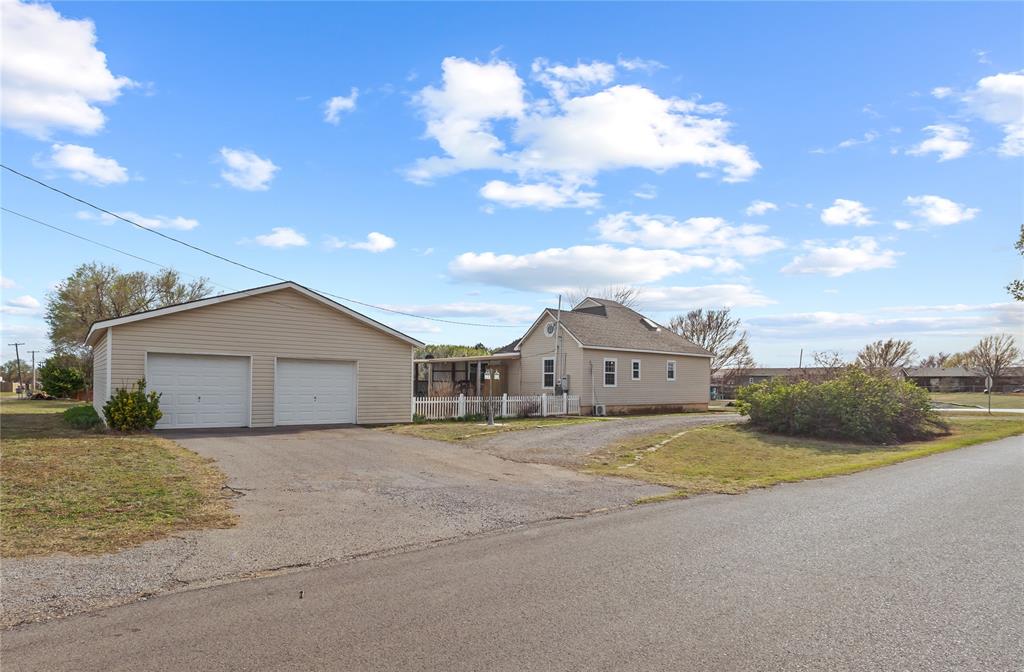 Thomas Real Estate Listings Main Image