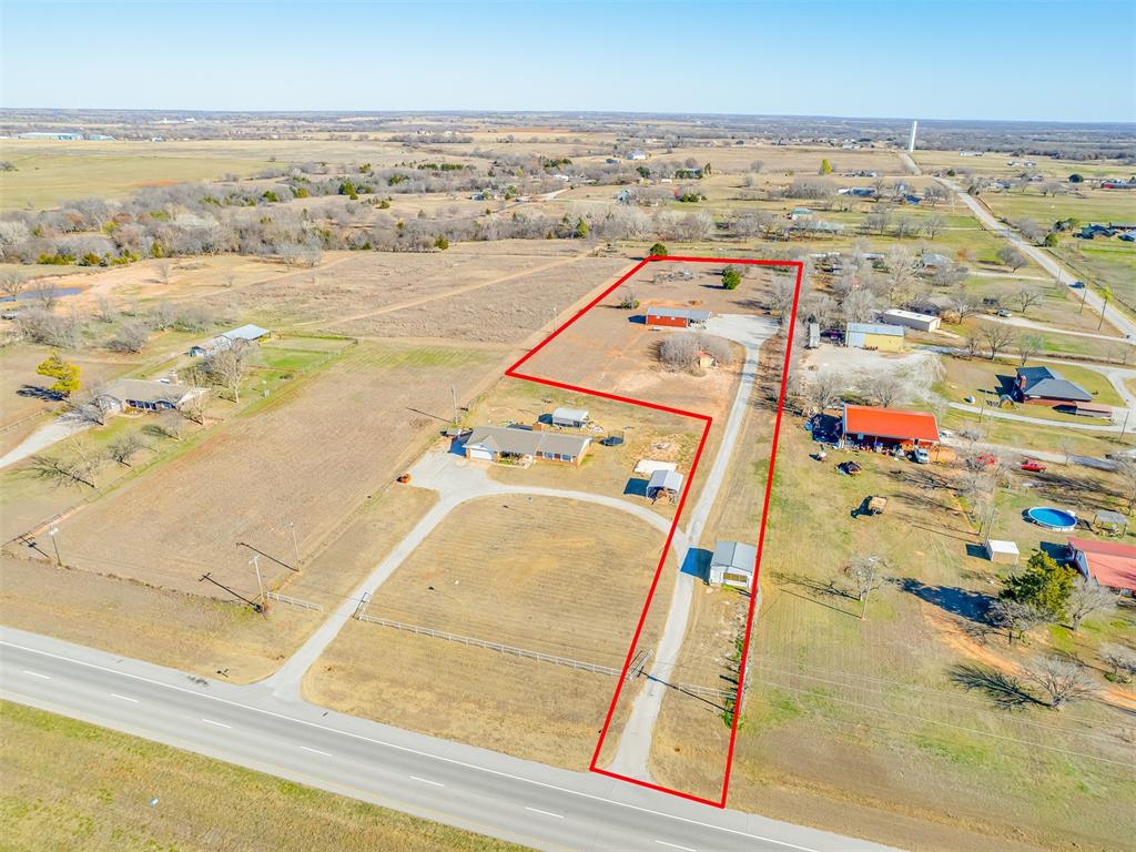 2810 S Highway 81 Property Photo 3