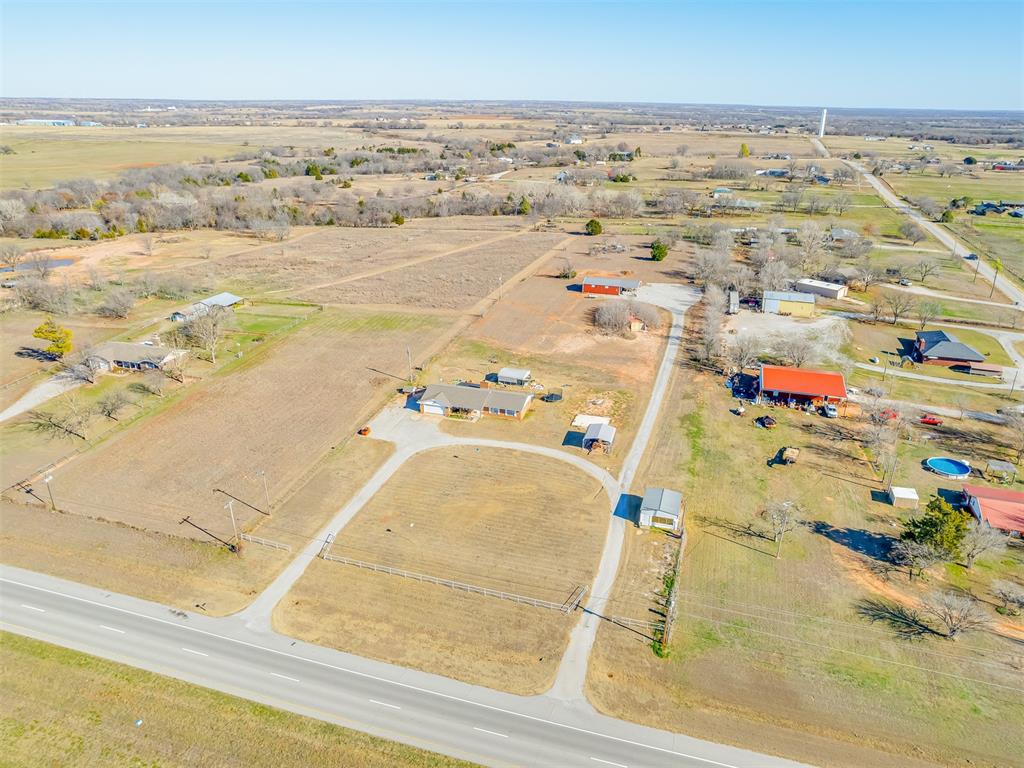 2810 S Highway 81 Property Photo 28