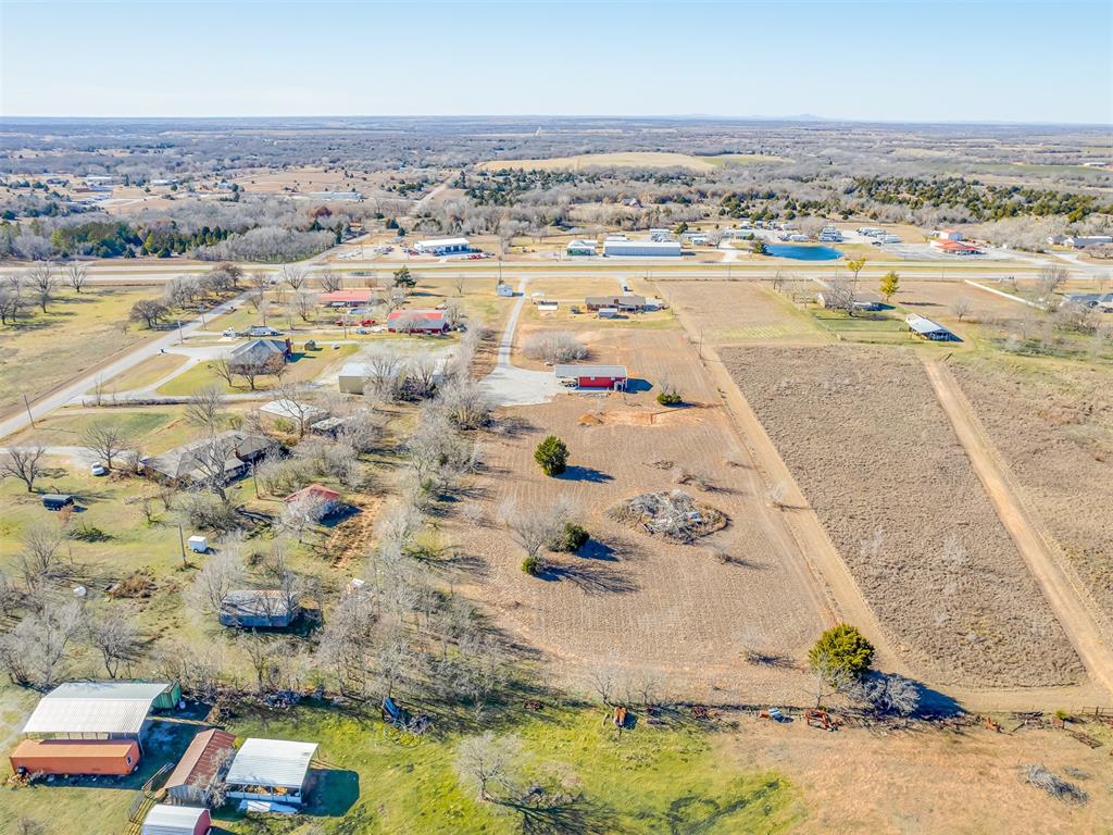 2810 S Highway 81 Property Photo 30