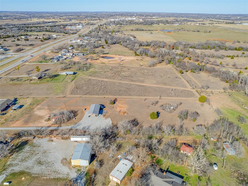 2810 S Highway 81 Property Photo 34