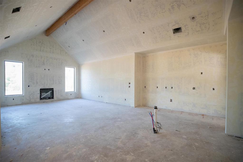 14001 Willow Lane Property Photo 1