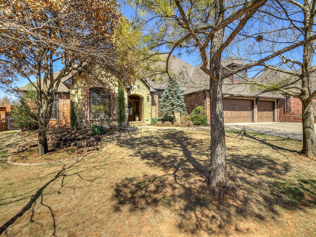 2109 Woodcrest Lane Property Photo