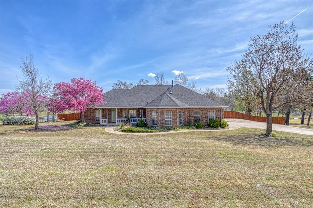 2066 Lakeview Drive Property Photo