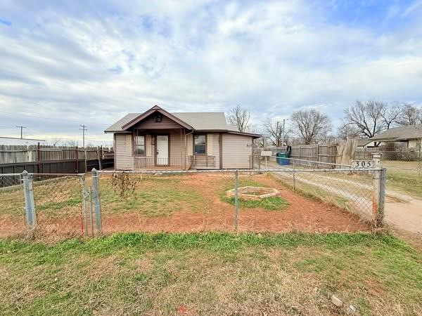 305 Se 45th Street Property Photo