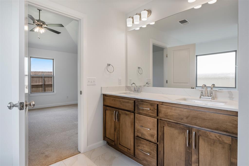 16017 Switchgrass Place Property Photo 32