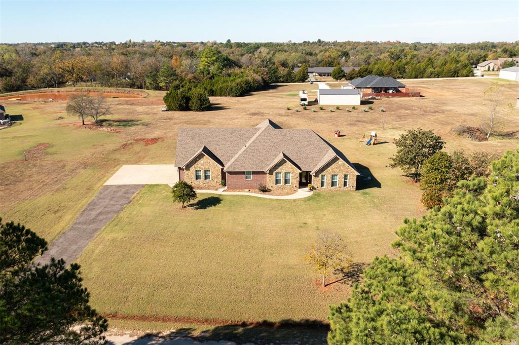 4 Raymond Road Property Photo